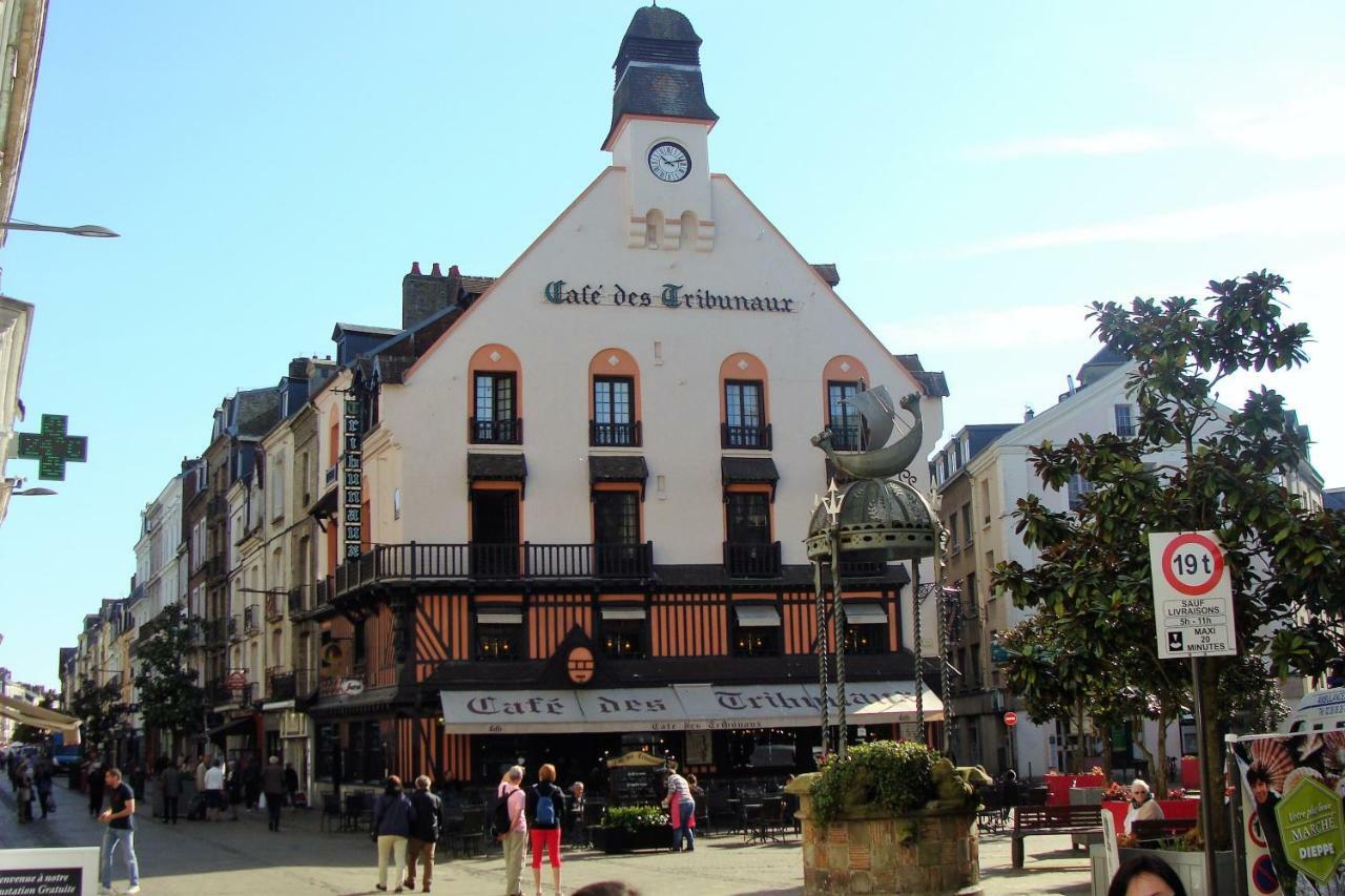 Appartement Cosy*** Centre Historique Dieppe - Rue Pietonne A 200M De La Plage Bagian luar foto